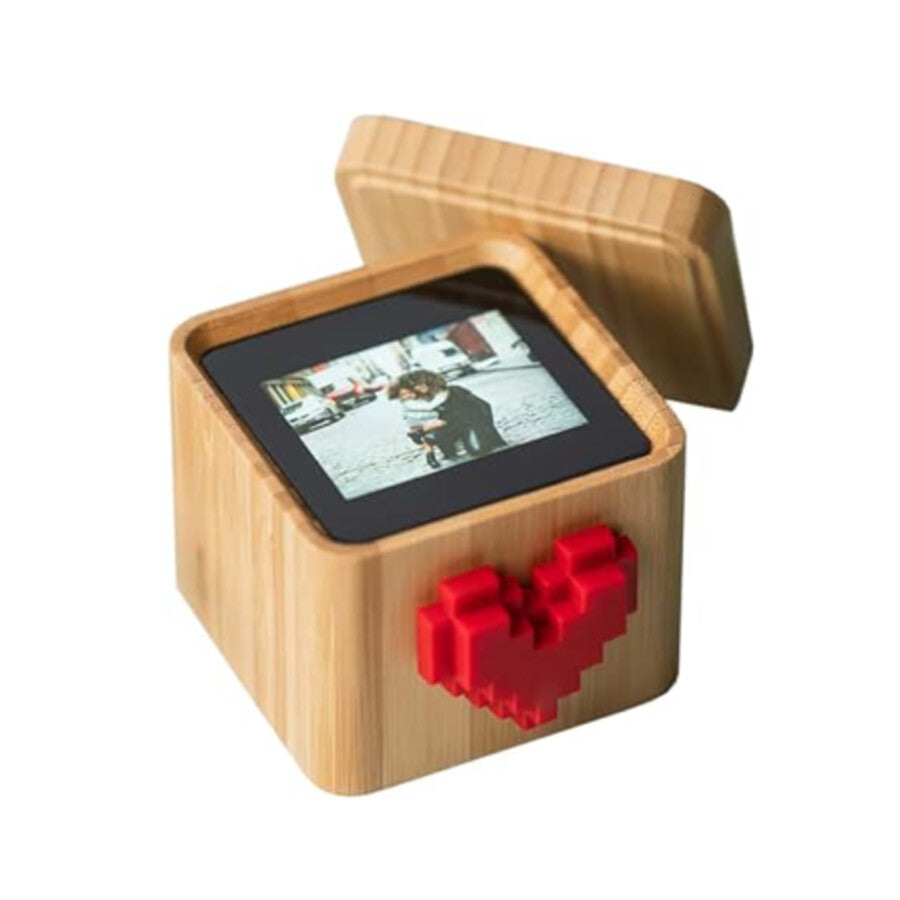A Lovebox displaying a family memory